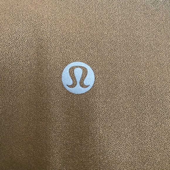 GOLD LIMITED EDITION lululemon leggings - Picture 3 of 5